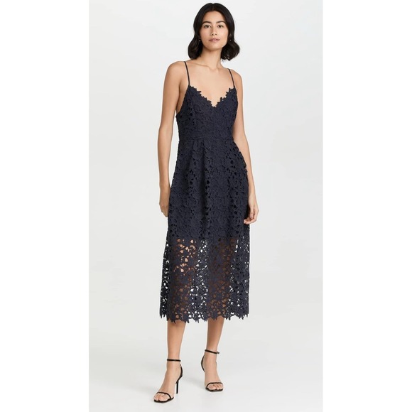 Astr Dresses & Skirts - ASTR The Label Women's Sleeveless Lace Fit & Flare Midi Dress M Navy/Purple EUC